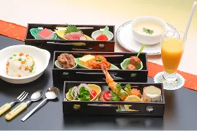 お子様用のお料理の盛り合わせ